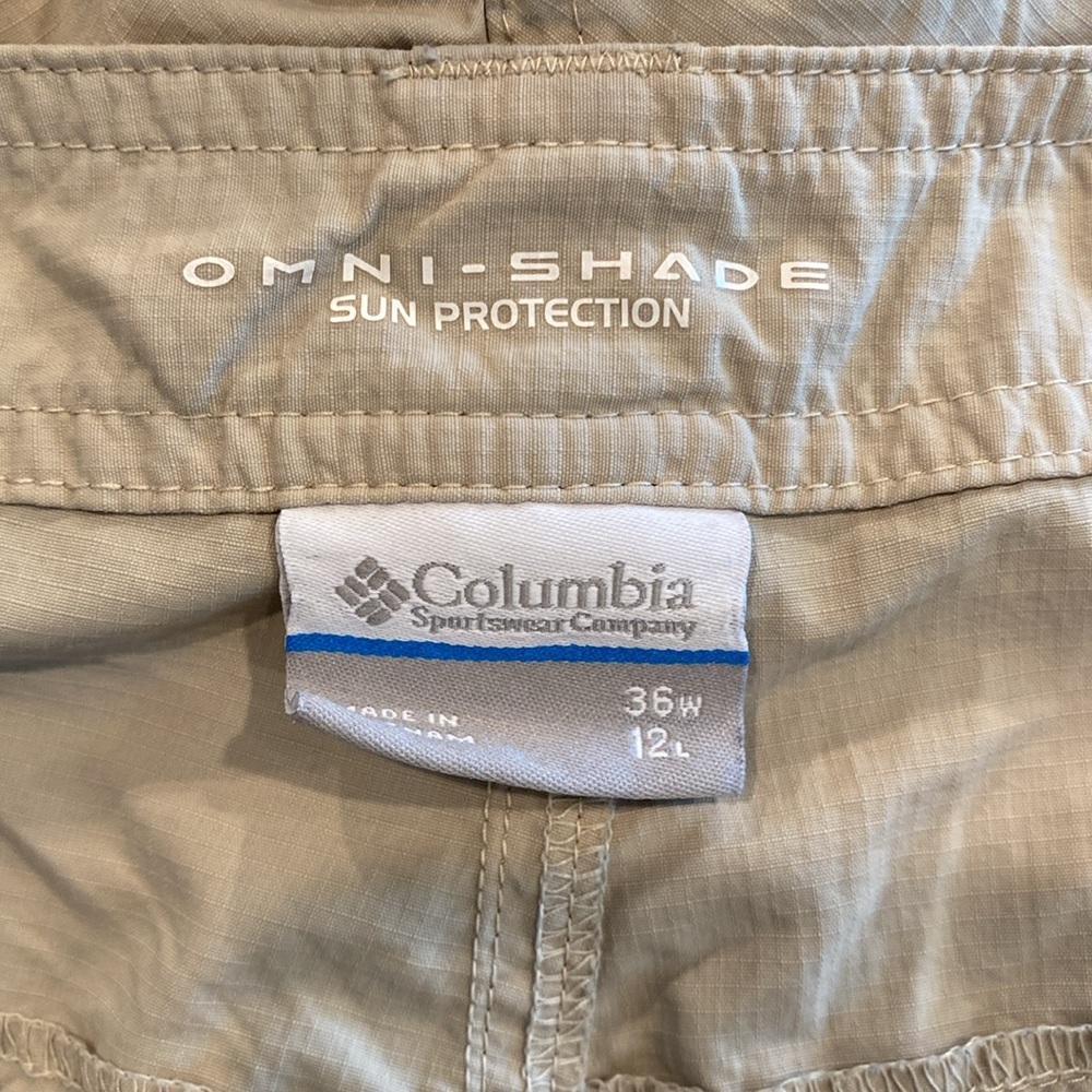 Columbia Men's Tan Cargo Shorts, Size 36 - Picture 3 of 4
